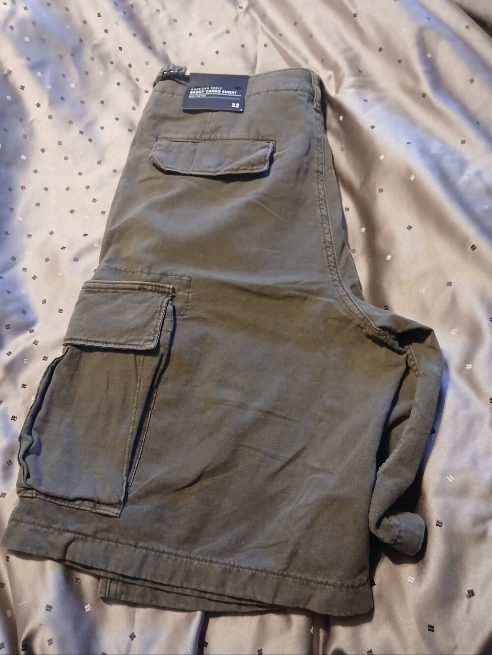 American Eagle Baggy Cargo Shorts Men's Size 32 NWT